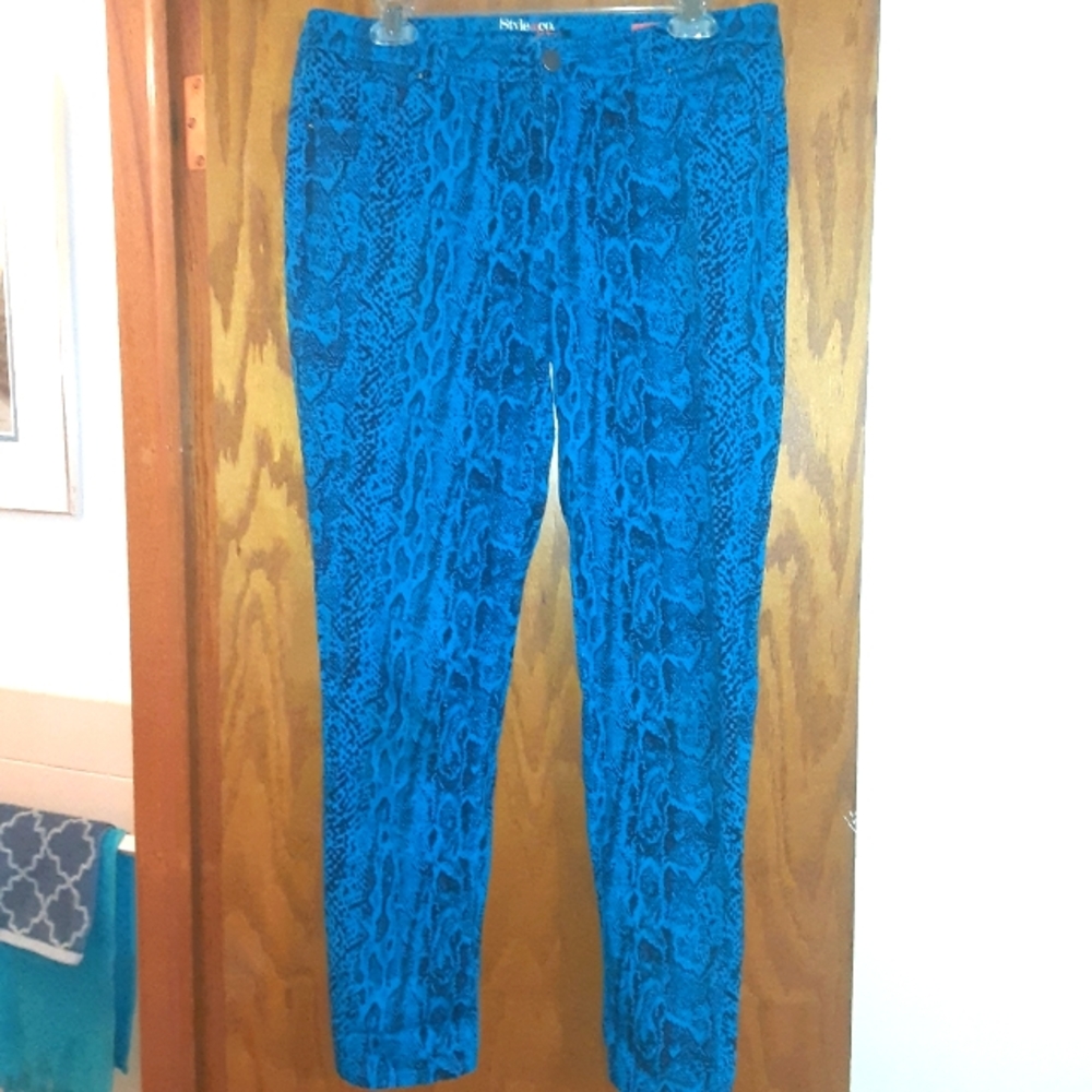Style & Co brand electric blue skinny jeans